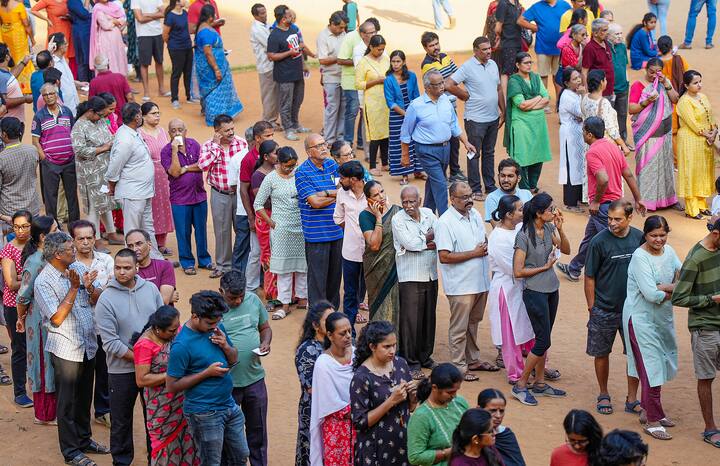 राजस्थान में लोकसभा चुनाव 2024 का मतदान संपन्न हो गया है. प्रदेश की 12 सीटों पर पहले चरण में 19 अप्रैल तो शेष बची 13 लोकसभा सीटों पर शुक्रवार 26 अप्रैल को वोटिंग हुई. अब राजनीतिक दलों के नेता और जनता 4 जून को आने वाले रिजल्ट का इंतजार कर रही है.