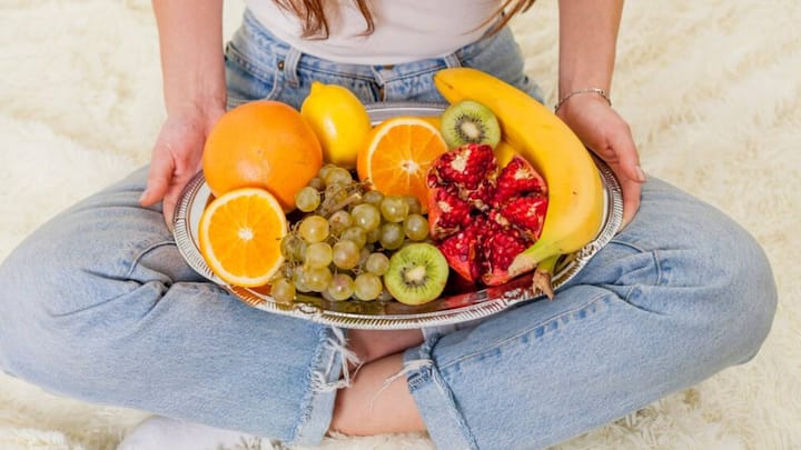 Which fruit can be eat on empty stomach in summer गर्मियों में खाली पेट खाएं यह फल, पेट रहेगा ठंडा और इन बीमारियों से भी रहेंगे दूर