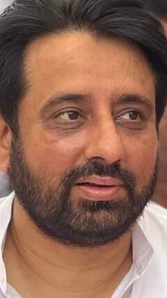 Delhi: जमानत मिलने के बाद AAP विधायक अमानतुल्लाह खान पार्टी कार्यालय पहुंचे | ABP Shorts