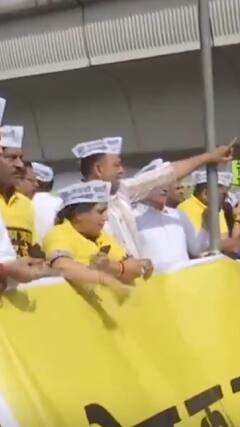 Delhi: केजरीवाल की गिरफ्तारी के खिलाफ AAP का विरोध प्रदर्शन | ABP Shorts