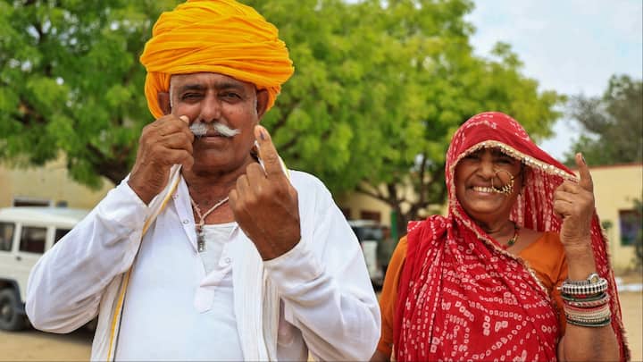 Rajasthan Lok Sabha Chunav 2024: लोकसभा चुनाव के दूसरे चरण में मेवाड़ वागड़ की 4 लोकसभा सीट पर चुनाव संपन्न हुए. छुटपुट घटनाओं के अलावा हर जगह शांतिपूर्ण मतदान हुए.