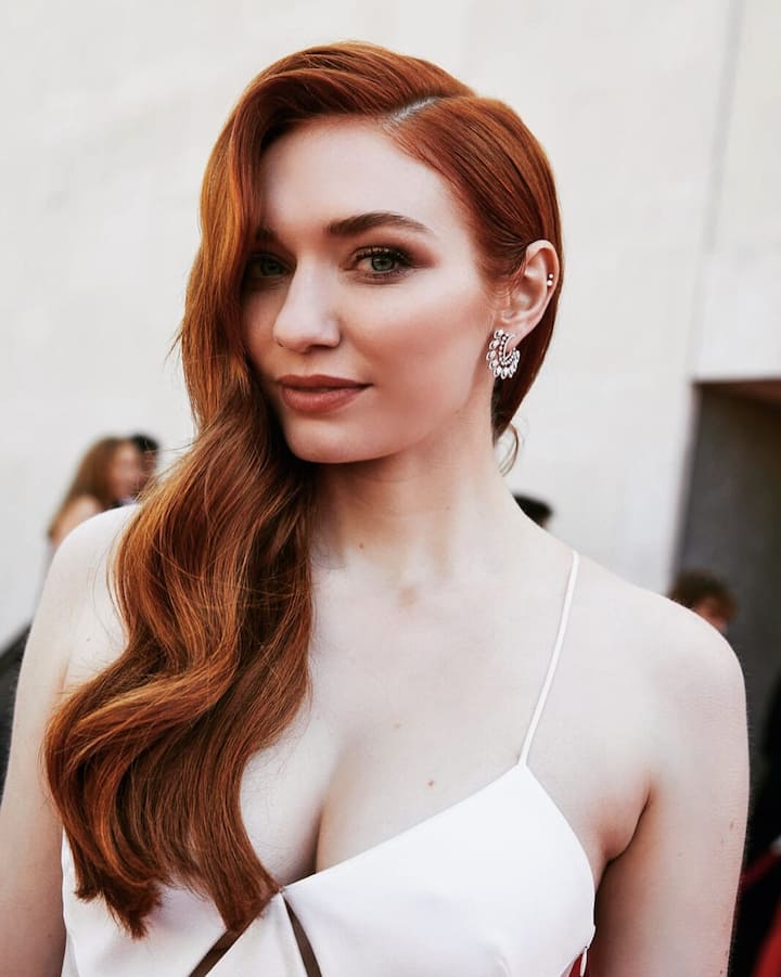 During 2020, Eleanor Tomlinson made it clear that she was dating rugby player Will Owen.  After this, somewhere it became clear that Eleanor had broken Bairstow's heart.