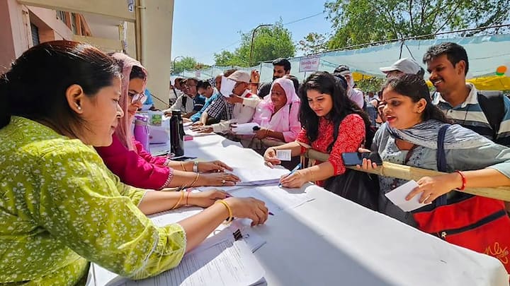 Lok Sabha Elections Gautam Buddh Nagar Witnesses Dip In Voter Turnout Lok Sabha Elections: Gautam Buddh Nagar Witnesses Dip In Voter Turnout Compared To 2019, 2014 Polls. Details