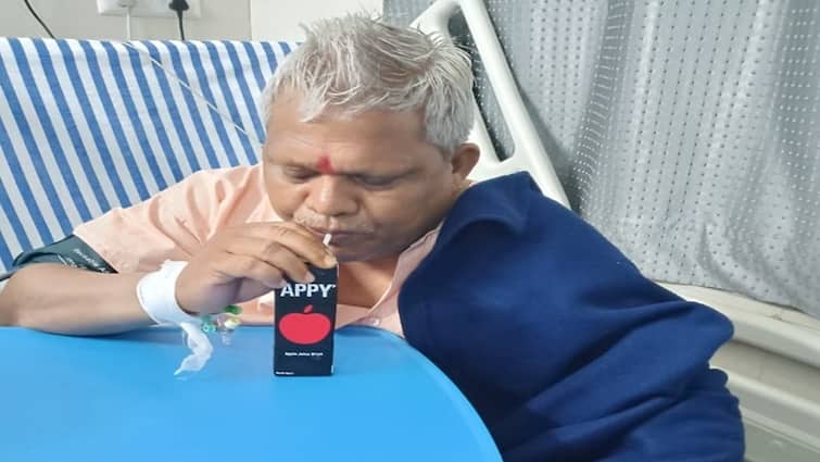 Pindwara Abu BJP MLA Samaram Garasiya suffered from heart attack admitted in Hospital Heart Attack: લગ્ન સમારંભમાં હાજરી આપવા આવેલા રાજસ્થાનના પિંડવાડાના ધારાસભ્ય સમારામ ગરાસિયાને આવયો હાર્ટ એટેક, ગુજરાતમાં કરવામાં આવ્યા દાખલ