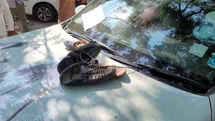 OBC Bahujan Party Sangli Lok Sabha candidate Prakash Anna Shendge car was attacked by unidentified persons Sangli Loksabha : ओबीसी बहुजन पार्टीचे सांगली लोकसभेचे उमेदवार प्रकाश अण्णा शेंडगेंच्या गाडीला अज्ञातांकडून चप्पलचा हार