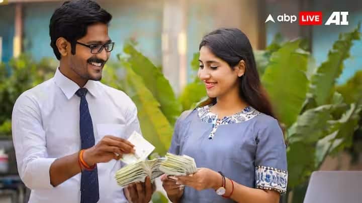 સામાન્ય રીતે બેંકો 5 વર્ષની FD સ્કીમ પર 7 થી 7.50 ટકા વ્યાજ દરનો લાભ આપી રહી છે. આવી સ્થિતિમાં, તમને NSC યોજનામાં વધુ વળતર મળી રહ્યું છે.