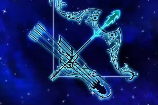 ધન (ધનુ સપ્તાહિક રાશિફળ 2024):ધનુરાશિ માટે, આ અઠવાડિયું સુખદ અને ક્યારેક ઉદાસીભર્યું સપ્તાહ બની શકે છે. આ સમયગાળા દરમિયાન, જ્યાં પરિવારના કોઈ સભ્યની મોટી સફળતા તમને ખુશ કરશે અને તેની પ્રગતિ તમારા સન્માનમાં વધારો કરશે, તો બીજી બાજુ, તમારા પોતાના કાર્યાલયમાં તમારા વિરોધીઓ તમારા કાર્યમાં અવરોધો ઉભી કરીને તમને પરેશાન કરવાનો પ્રયાસ કરશે.