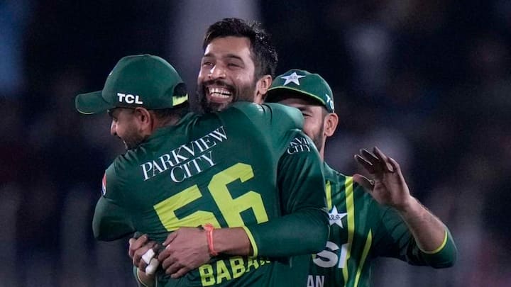 PAK vs NZ 5th T20I Match Highlights Mohammad Amir save Pakistan and won against New Zealand PAK vs NZ: अंतिम ओवर में 12 रन बचाकर आमिर ने बचाई पाकिस्तान की इज्जत, वरना शाहीन की मेहनत पर फिर जाता पानी