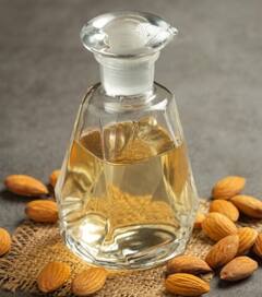 Almond Oil: ਬਦਾਮ ਦਾ ਤੇਲ ਬਚਾਉਂਦਾ ਕਈ ਬਿਮਾਰੀਆਂ ਤੋਂ, ਜਾਣੋ ਇਸਦੇ ਚਮਤਕਾਰੀ ਫਾਇਦੇ