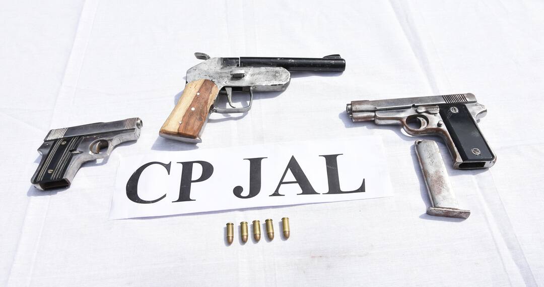 Jalandhar police arrested the members of Gounder group with weapons, they were responsible for the big incident Jalandhar News: ਜਲੰਧਰ ਪੁਲਿਸ ਨੇ ਗੌਂਡਰ ਗਰੁੱਪ ਦੇ ਮੈਂਬਰਾਂ ਨੂੰ ਹਥਿਆਰਾਂ ਸਣੇ ਕੀਤਾ ਕਾਬੂ, ਵੱਡੀ ਵਾਰਦਾਤ ਨੂੰ ਦੇਣ ਵਾਲੇ ਸਨ ਅੰਜਾਮ