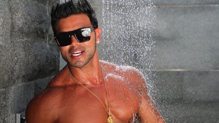 मुंबई लाए जाने के दौरान साहिल खान ने कहा,