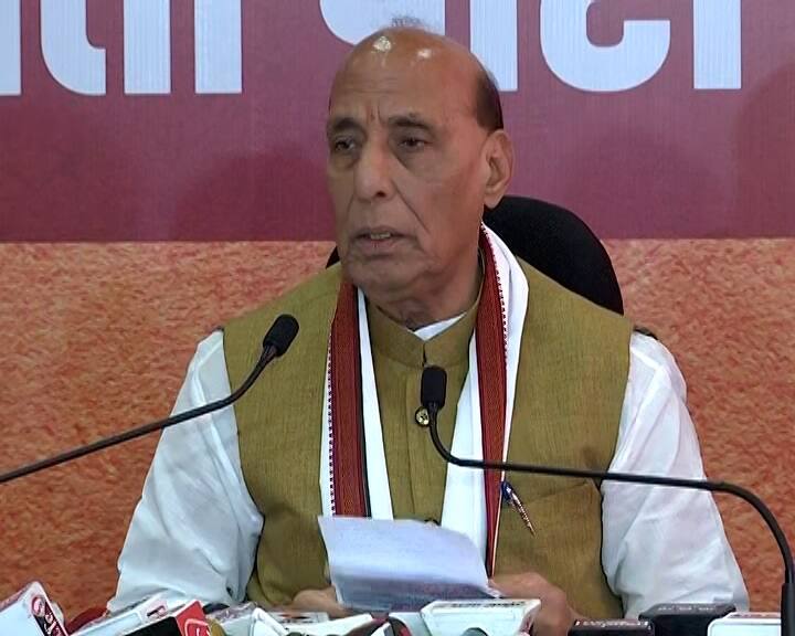 लोकसभा चुनाव 2024: भारत में मोदी सरकार के 10वें साल पर केंद्रीय रक्षा मंत्री राजनाथ सिंह की प्रेस कॉन्फ्रेंस |  ‘भारत न कभी झुका है और न कभी झुकेगा, पीएम मोदी विकसित भारत की पक्की गारंटी’