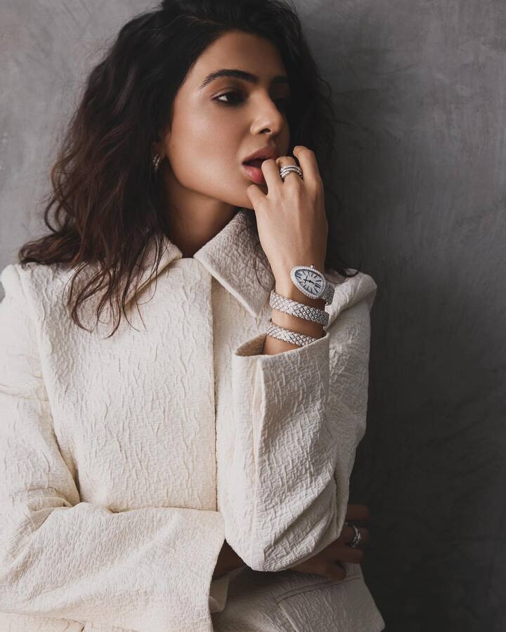 समंथा अभ्यासात खूप हुशार होती, पण तिच्या घरची परिस्थिती चांगली नव्हती, त्यामुळे तिला उच्च शिक्षण घेता आले नाही.