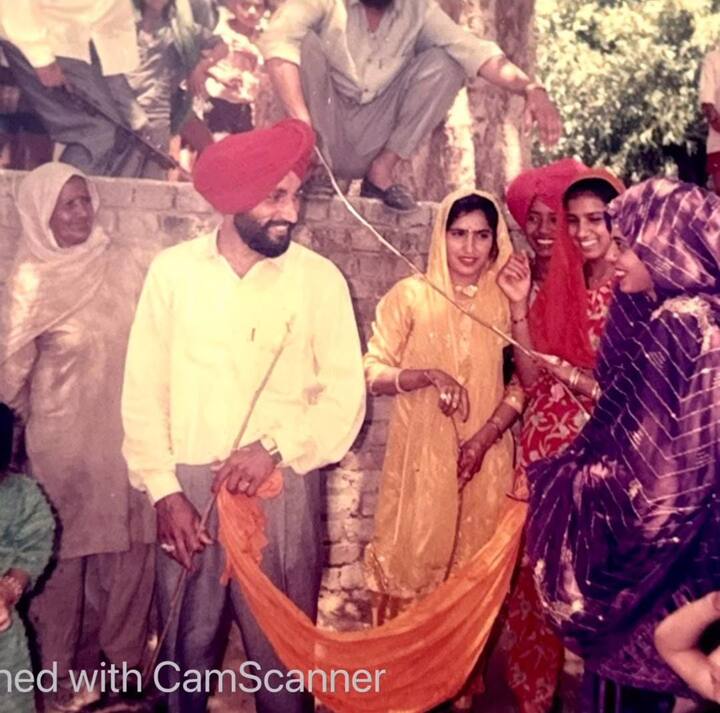 ਦੋਵਾਂ ਨੂੰ ਇੱਥੇ ਇੱਕ ਦੂਜੇ ਨਾਲ ਪਿਆਰ ਹੋਇਆ ਤੇ ਗੱਲ ਵਿਆਹ ਤੱਕ ਪਹੁੰਚ ਗਈ। ਇਸ ਤਰ੍ਹਾਂ ਦੋਵਾਂ ਦਾ ਵਿਆਹ ਧੂਮਧਾਮ ਨਾਲ ਹੋ ਗਿਆ।