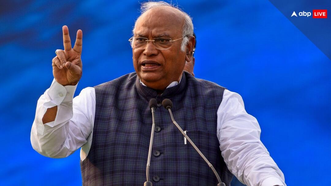 Mallikarjun Kharge said congress will not took Mangalsutra of anyone as PM Modi Claims Lok Sabha Elections 2024 Lok Sabha Elections 2024: पूरी संपत्ति छीन कर मुसलमानों को दे देगी कांग्रेस? खरगे बोले- ऐसा तो निजाम के समय भी नहीं हुआ