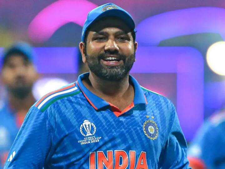 Rohit Sharma Net Worth: भारतीय क्रिकेट संघाचा कर्णधार रोहित शर्माचा आज 38 वा वाढदिवस आहे. रोहित शर्माच्या वाढदिवसानिमित्त पुन्हा एकदा त्याच्या संपत्तीची चर्चा रंगली आहे. रोहित शर्माची एकूण संपत्ती 214 कोटी रुपये आहे. मॅच फी व्यतिरिक्त टीम इंडियाचा कर्णधार आयपीएल आणि जाहिरातींमधून करोडो रुपये कमावतो. (फोटो क्रेडिट- सोशल मीडिया)