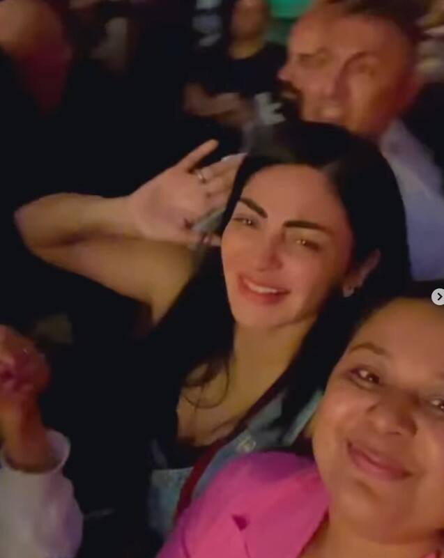 ਦੱਸ ਦੇਈਏ ਕਿ ਨੀਰੂ ਬਾਜਵਾ ਆਪਣੇ ਪਰਿਵਾਰ ਨਾਲ ਇਸ ਸ਼ੋਅ ਦਾ ਹਿੱਸਾ ਬਣੀ। ਪੰਜਾਬੀ ਅਦਾਕਾਰਾ ਵੱਲੋਂ ਸ਼ੇਅਰ ਕੀਤੀਆਂ ਤਸਵੀਰਾਂ ਉੱਪਰ ਪ੍ਰਸ਼ੰਸਕ ਵੀ ਪਿਆਰ ਬਰਸਾ ਰਹੇ ਹਨ।