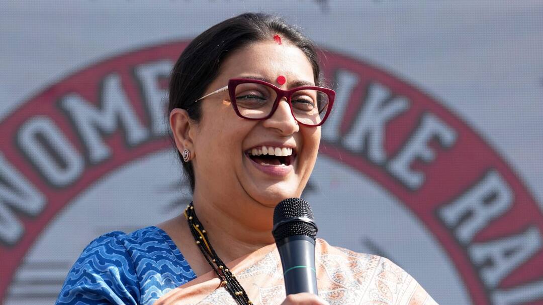 lok sabha election 2024 up Smriti irani nomination from amethi for lok sabha election 2024 may contest against rahul gandhi Amethi Lok Sabha: स्मृति ईरानी की जीत के 3 बड़े फैक्टर जिससे ढहा था कांग्रेस का किला, इस बार क्या है रणनीति?