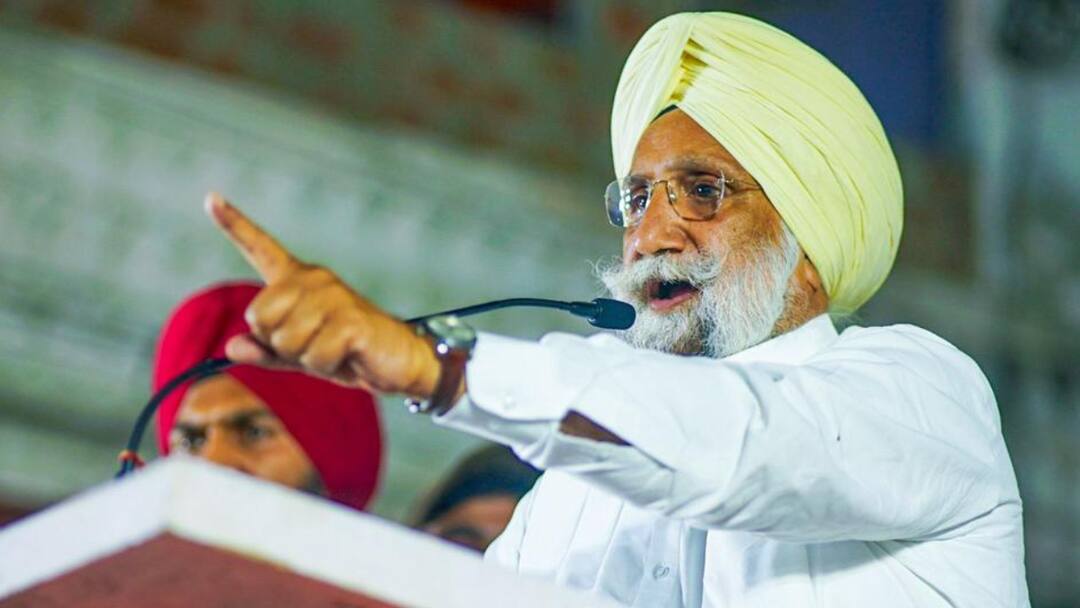Sukhjinder Singh Randhawa issued Notice to Congress MLA Ganesh Ghogra ANN लोकसभा चुनाव के बाद कांग्रेस में बढ़ी रस्साकशी! सुखजिंदर रंधावा ने विधायक को भेजा नोटिस, जानें वजह