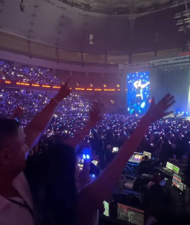 ਇਸ ਵਿਚਾਲੇ ਹਾਲ ਹੀ ਵਿੱਚ ਅਦਾਕਾਰਾ ਨੀਰੂ ਨੇ ਦਿਲਜੀਤ ਦੋਸਾਂਝ ਦੇ ਕੈਨੇਡਾ ਦੇ ਵੈਨਕੂਵਰ ਬੀਸੀ ਪਲੇਸ ਸਟੇਡੀਅਮ 'ਚ ਸ਼ਾਮਲ ਹੋ ਖੂਬ ਮਸਤੀ ਕੀਤੀ।