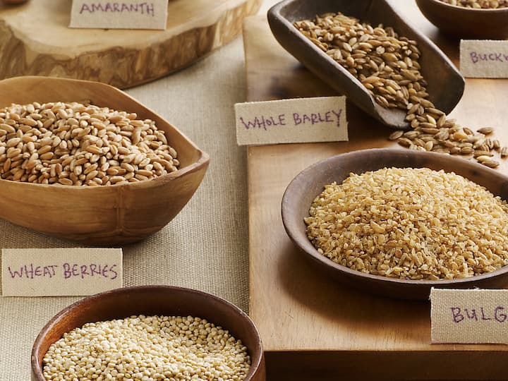 Whole grains: Whole grains including brown rice, whole wheat, oats are rich in fibre and help in controlling blood sugar levels.  (Image source: getty images)