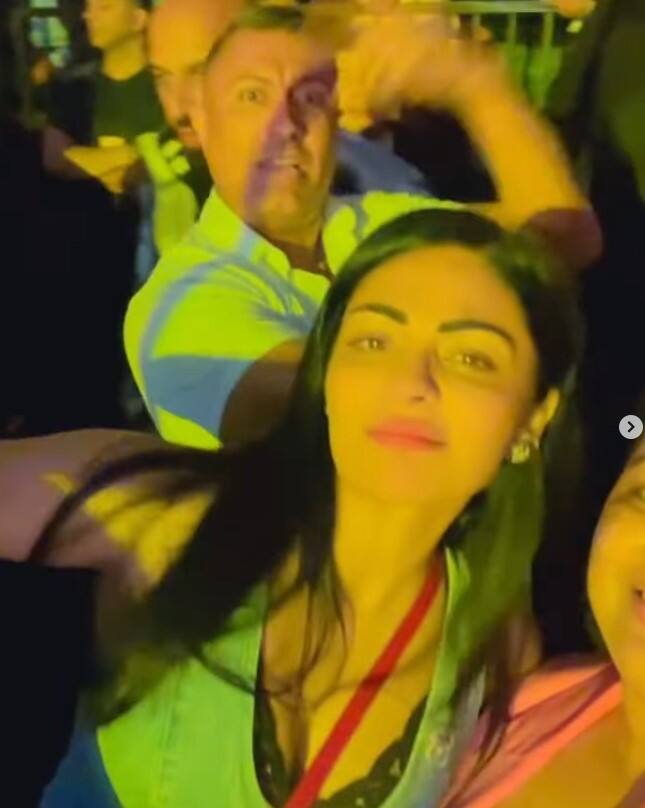 ਇਸ ਦੌਰਾਨ ਨੀਰੂ ਬਾਜਵਾ ਨਾਲ ਬੱਚਿਆ ਸਣੇ ਪਤੀ ਹੈਰੀ ਜਵੰਧਾ ਖੂਬ ਮਸਤੀ ਕਰਦੇ ਹੋਏ ਵੇਖੇ ਗਏ।