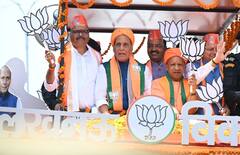 IN Pics: राजनाथ सिंह ने लखनऊ सीट से किया नामांकन, सीएम योगी-धामी रहे मौजूद, रोड शो में उमड़ा जनसैलाब