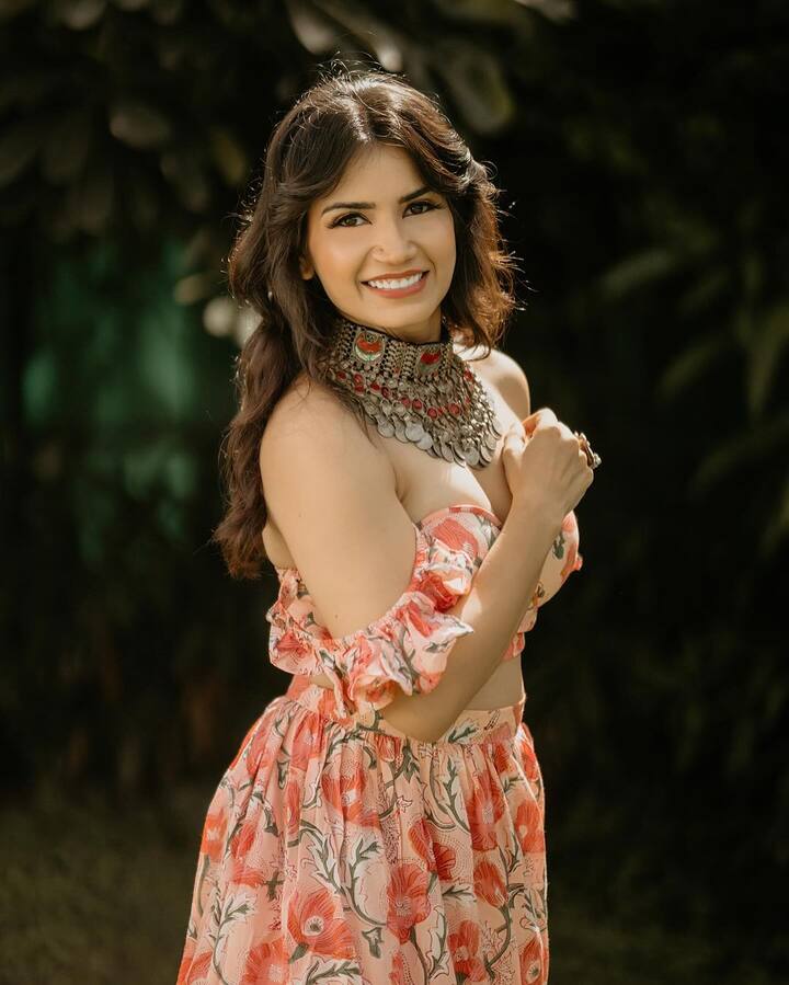 प्रिया आहूजा ने 'तारक मेहता का उल्टा चश्मा' में 'रीटा रिपोर्टर' का किरदार निभाने वाली बेहद परेशान और आहत हैं क्योंकि शो के मेकर्स ने कभी उनके मैसेज या कॉल का जवाब नहीं दिया और बिना बताए उनकी जगह शो में किसी दूसरे एक्ट्रेस को उनकी जगह कास्ट कर लिया.