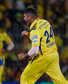 CSK vs SRH: तुषार देशपांडे के सामने हैदराबाद ने टेके घुटने, हेड से अभिषेक शर्मा तक, सबको किया बेबस