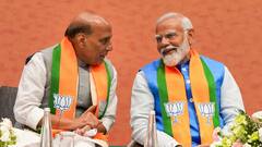 PM Modi की राह पर चले राजनाथ सिंह, नामांकन के लिए जाते वक्त रोड शो का वीडियो वायरल