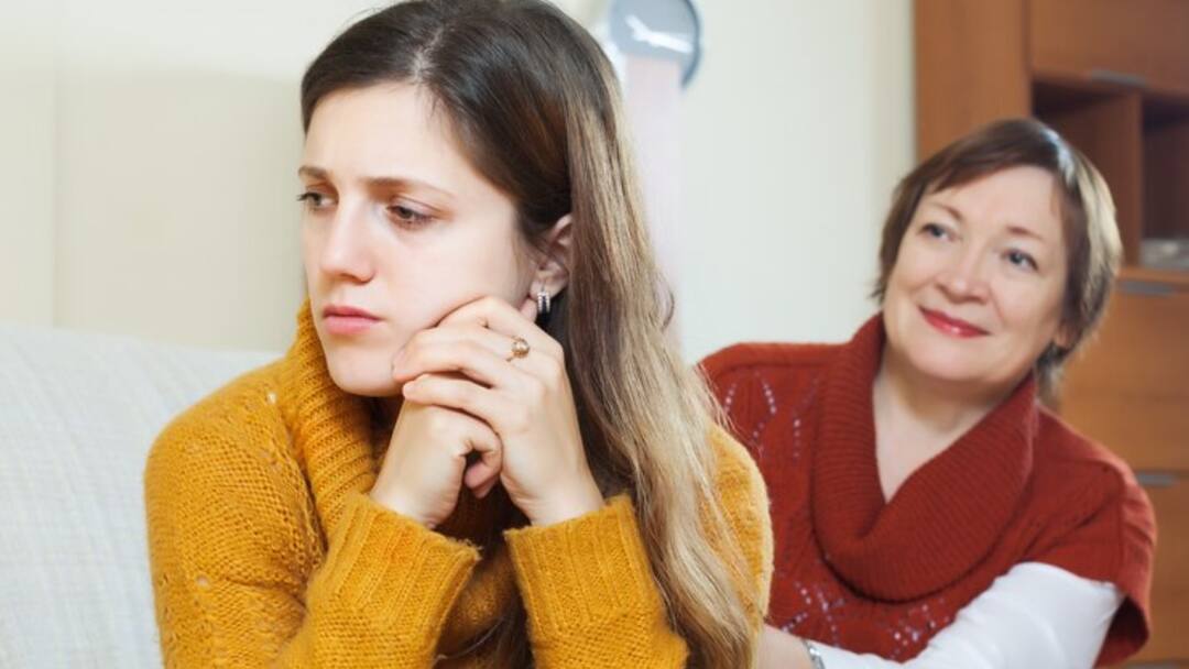 Seeing every couple you also remember your ex delete the memories from your mind like this Relationship Tips: दूसरे कपल को देखकर आपको भी आती है अपने एक्स की याद, यादों को इस तरह करें डिलीट