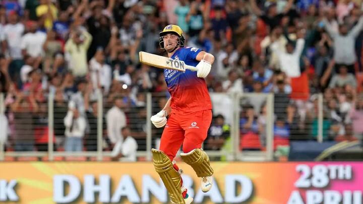 विल जॅक्सने 31 चेंडूत आपले अर्धशतक पूर्ण केले. तर त्याच्या पुढील 10 चेंडूत स्फोटक खेळी करुन शतक ठोकले. (Photo Credit-RCB)