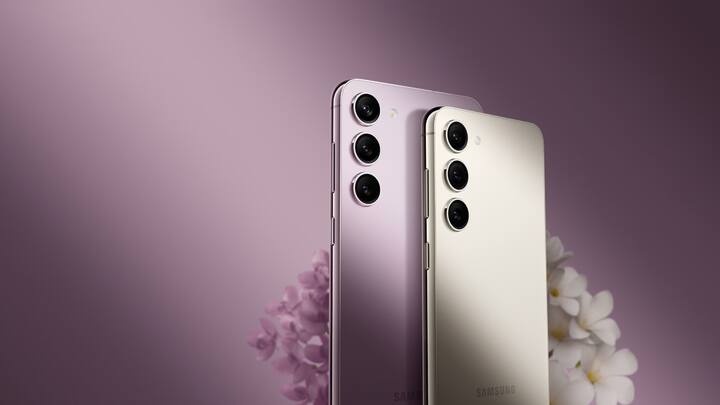 फ्लिपकार्ट ने माइक्रोसाइट के जरिए खुलासा किया है कि इस डील में आपको सैमसंग गैलेक्सी S23 सिर्फ 44 हजार 999 रुपये में मिलेगा. सैमसंग का यह फोन पिछले साल ही लॉन्च हुआ था, जो कि क्वालकॉम स्रैपड्रेगन 8 जेन 2 प्रोसेसर से लैस है. इस तरह आपके लिए यह एक पैसा वसूल डील हो सकती है.