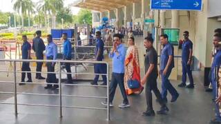 முதல்வரை சந்திக்க கஞ்சா பொட்டலத்துடன் வந்தவர் கைது?  - மதுரை விமான நிலையத்தில் நடந்தது என்ன?