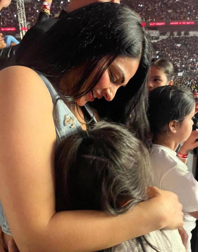 ਵਰਕਫਰੰਟ ਦੀ ਗੱਲ ਕਰਿਏ ਤਾਂ ਹਾਲ ਹੀ ਵਿੱਚ 19 ਅਪ੍ਰੈਲ ਨੂੰ ਨੀਰੂ ਦੀ ਫਿਲਮ 'ਸ਼ਾਇਰ' ਰਿਲੀਜ਼ ਹੋਈ। ਰਿਲੀਜ਼ ਹੁੰਦੇ ਹੀ ਇਹ ਫਿਲਮ ਪੂਰੀ ਦੁਨੀਆ 'ਚ ਦਰਸ਼ਕਾਂ ਦਾ ਦਿਲ ਜਿੱਤ ਰਹੀ ਹੈ।