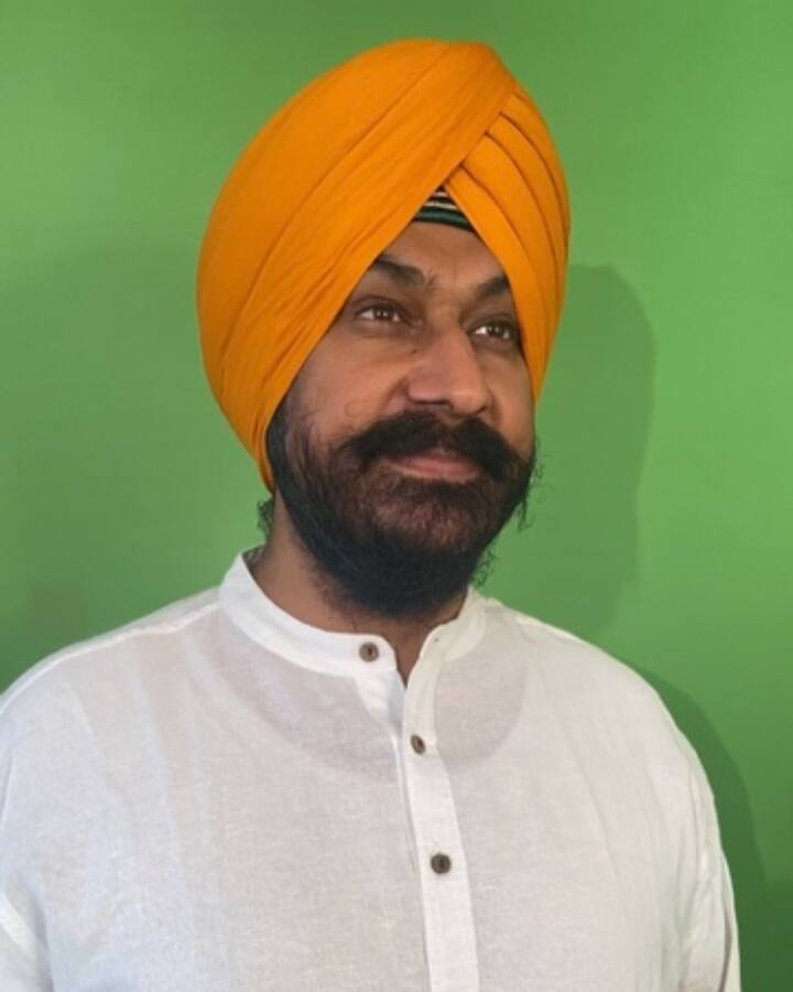 'तारक मेहता का उल्टा चश्मा' में 'मिसेज सोढ़ी' का किरदर निभा चुकीं जेनिफर मिस्त्री बंसीवाल ने शो के प्रोड्यूसर असित कुमार मोदी पर गंभीर आरोप लगाए थे. जेनिफर ने असित मोदी पर सेक्शुअल हैरेसमेंट का इल्जाम लगाया था. जिसके बाद शो के प्रोड्यूसर पर आईपीसी की धारा 354 और धारा 509 के तहत एफआईआर दर्ज की गई थी.