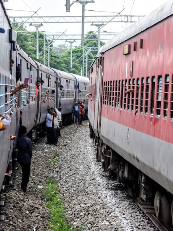 स्लीपर ट्रेन में सीट कितने तरह की होती है?