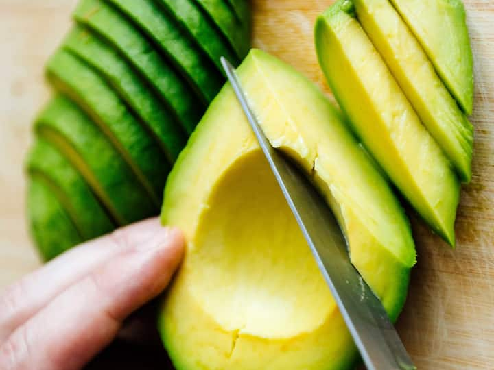 Healthy fats: Food items such as nuts and avocados are source of healthy fat which help in managing the blood sugar levels. (Image source: getty images)