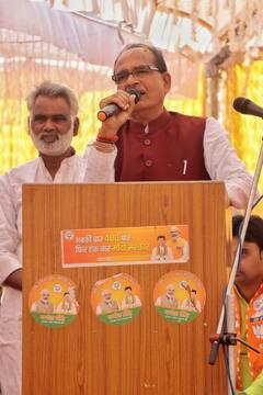 'इसलिए लोग कांग्रेस छोड़कर BJP में आ रहे हैं', शिवराज सिंह चौहान ने कह दी बड़ी बात
