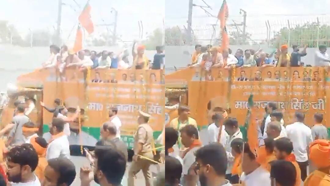 CM Yogi Adityanath handled Lucknow Traffic System during Jam in Rajnath Singh Road Show Watch Video Watch: सीएम योगी ने खुद संभाली लखनऊ की ट्रैफिक व्यवस्था, जाम में संभाला माइक का जिम्मा