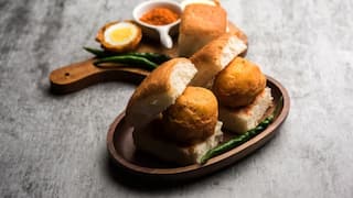 Mumbai की इन जगहों पर मिलता है बेस्ट वड़ा पाव, जीवन भर नहीं भूल पाएंगे स्वाद