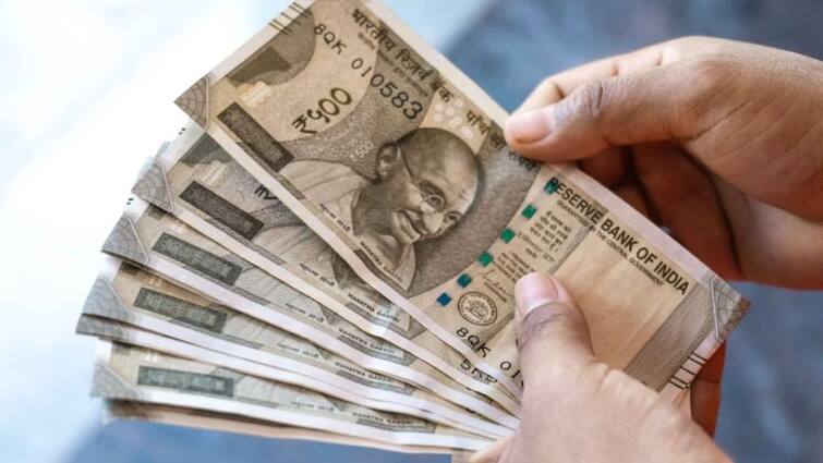 Financial changes first May: These 4 rules can change from May 1, the common man's pocket will have a direct impact Financial changes first May: ਪਹਿਲੀ ਮਈ ਤੋਂ ਬਦਲ ਸਕਦੇ ਇਹ 4 ਨਿਯਮ, ਆਮ ਆਦਮੀ ਦੀ ਜੇਬ 'ਤੇ ਪਵੇਗਾ ਸਿੱਧਾ ਅਸਰ