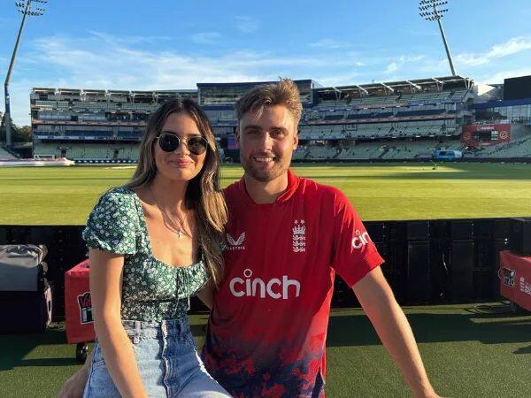विल जॅक्सच्या या फलंदाजीनंतर केवळ त्याच्याबद्दलच चर्चा होत नाही, यासोबतच त्याची गर्लफ्रेंडही चर्चेत आली आहे. (Photo Credit-Social Media)