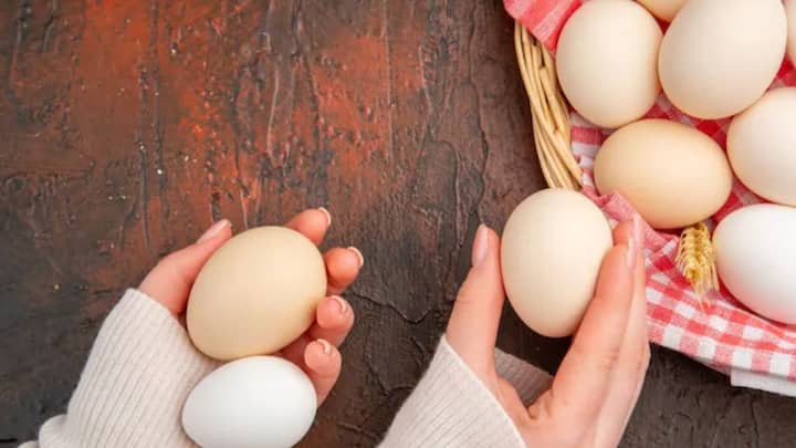 If you have this problem, avoid using eggs if your skin is dry.