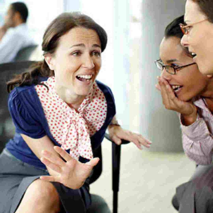 ਅਜੋਕੇ ਸਮੇਂ ਵਿੱਚ ਜੇਕਰ ਕੋਈ ਸਾਧਾਰਨ ਸਵਾਲ ਵੀ ਪੁੱਛਿਆ ਜਾਵੇ ਤਾਂ ਲੋਕ ਕਹਿਣਗੇ ਕਿ ਉਹ ਗੱਪਾਂ ਨਹੀਂ ਮਾਰਦਾ ਅਤੇ ਦੂਜਿਆਂ ਨੂੰ ਵੀ ਨਹੀਂ ਕਰਨਾ ਚਾਹੀਦਾ ਕਿਉਂਕਿ ਇਹ ਮਾੜੀ ਗੱਲ ਹੈ। ਹਾਲਾਂਕਿ, ਹੁਣ ਤੁਸੀਂ ਕਹਿ ਸਕਦੇ ਹੋ ਕਿ ਚੁਗਲੀ ਕਰਨਾ ਕੋਈ ਬੁਰੀ ਗੱਲ ਨਹੀਂ ਹੈ। ਦਰਅਸਲ, ਇਹ ਅਸੀਂ ਨਹੀਂ ਕਹਿ ਰਹੇ ਹਾਂ ਪਰ ਅਧਿਐਨ ਇਹ ਕਹਿੰਦਾ ਹੈ।