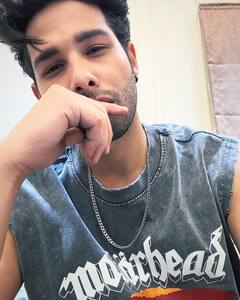 Siddhant Chaturvedi Birthday: वाढदिवसानिमित्त जाणून घेऊया सिद्धांत चतुर्वेदी बद्दलच्या या खास गोष्टी!