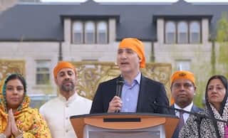 Trudeaus anti-India agenda revealed, Canadian PM seen smiling at Khalistan Zindabad slogan ટ્રુડોનો ભારત વિરોધી એજન્ડા ફરી આવ્યો સામે, ખાલિસ્તાન ઝિંદાબાદના નારા પર હસતા જોવા મળ્યા કેનેડિયન પીએમ