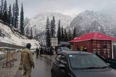 हिमाचल में बदला मौसम का मिजाज, दिसंबर जैसी कड़ाके की ठंड, बर्फबारी और बारिश ने बढ़ाई परेशानी