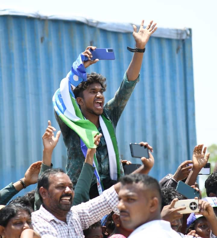 జగనన్నను ఫోటో తీయాలి
