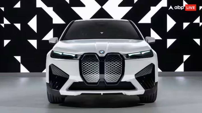 bmw ix flow featuring e ink magical exterior colour changing car ਬੱਸ ਇੱਕ ਬਟਨ ਦੱਬੋ ਤੇ ਬਦਲ ਜਾਵੇਗਾ ਕਾਰ ਦਾ ਰੰਗ, ਟ੍ਰਿਪਲ ਸ਼ੇਡ ਵਿੱਚ ਆਵੇਗੀ ਨਜ਼ਰ